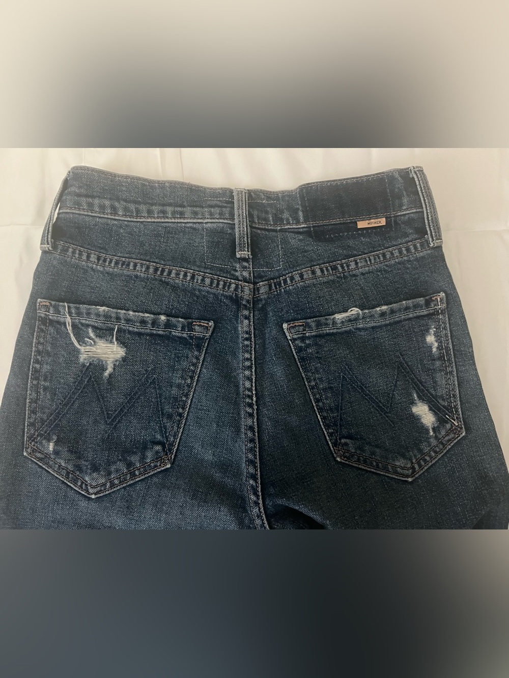 MOTHER The Pixie Tomcat Ankle Jeans | Size 24 | Button Fly Distressed Denim - Picture 4 of 8